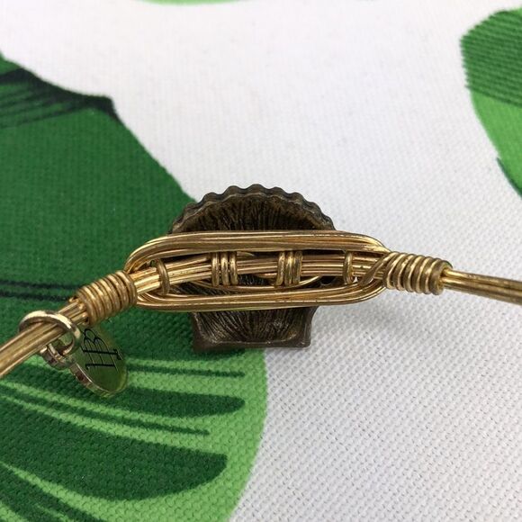 Bourbon and Bowties Seashell Gold Wire Bracelet OS - Picture 5 of 12